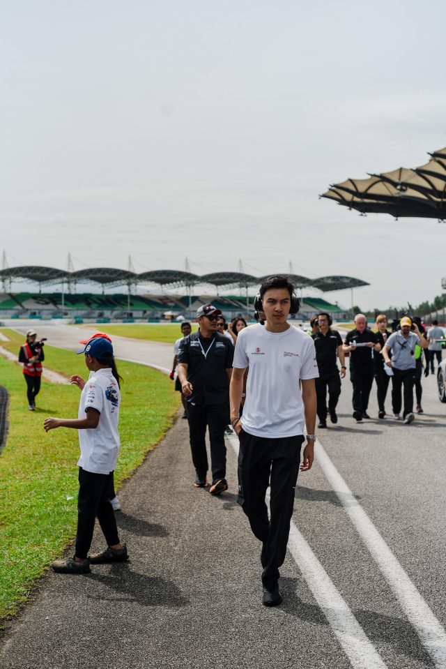 Mengenal Syaukat Takuma, Mahasiswa BINUS ASO School of Engineering yang Jadi Otak Strategi Tim Porsche Sprint Challenge 